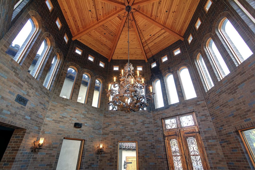 31820 Lobo Canyon Road Chandelier